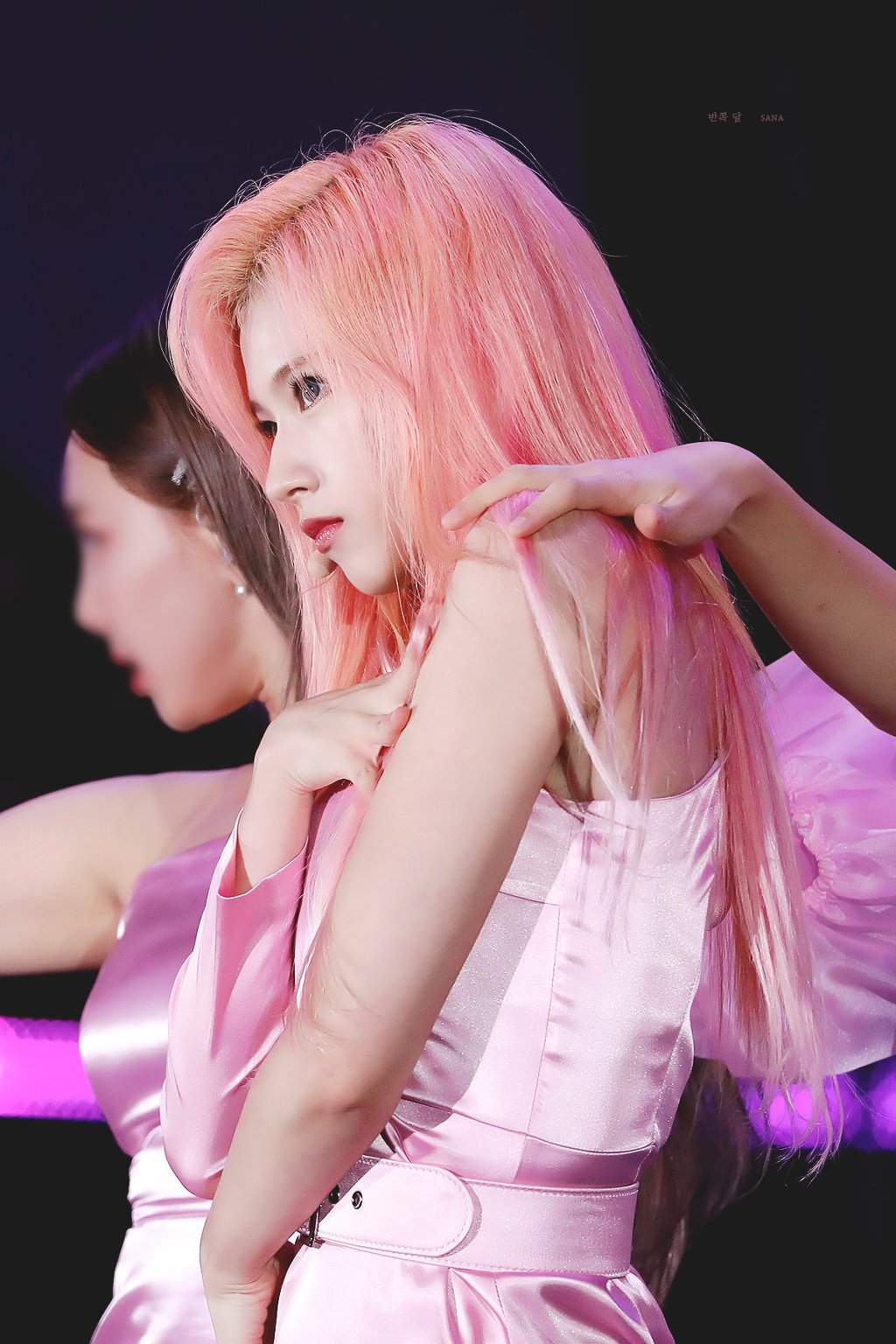오늘이 생일인 트와이스 사나.jpgif (335장) | 인스티즈