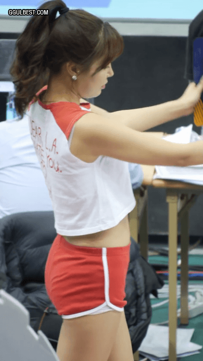 돌핀팬츠 입은 치어리더 (김맑음) .gif | 인스티즈