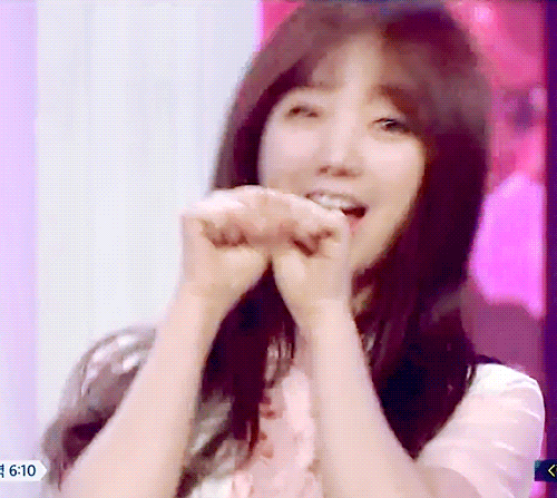 [러블리즈] 커피 한 잔 더 할까 생각 중이라서 케이 | 인스티즈