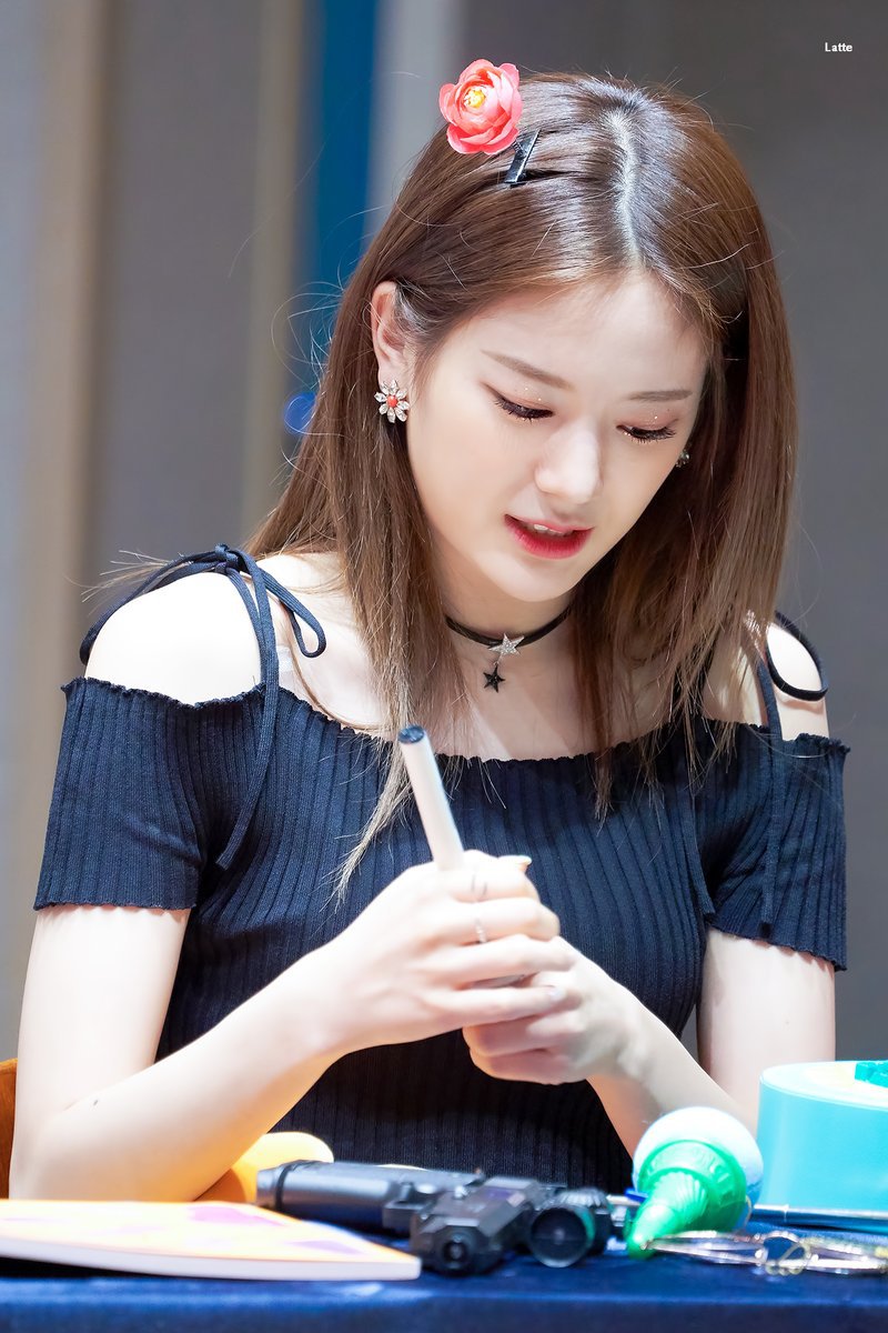 프로미스나인의 개죽이 장규리.jpg | 인스티즈