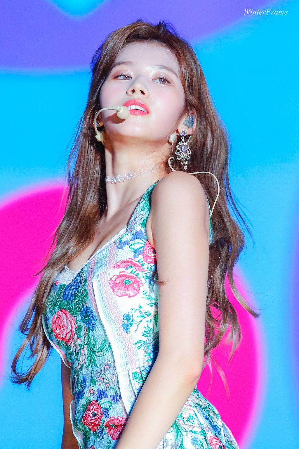 180723 트와이스 사나 - DTNA + What is love ? + Likey 울산 음악중심 | 인스티즈
