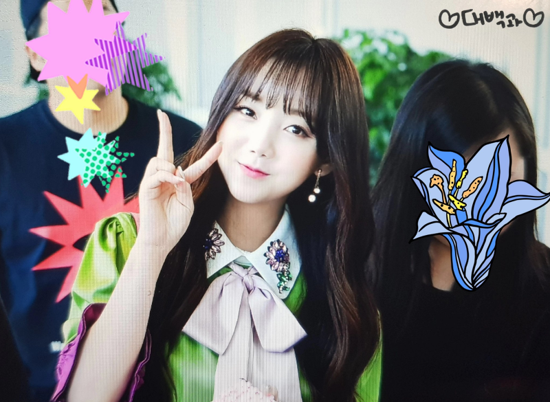 러블리즈 케이의 독특한 공항 패션.jpg | 인스티즈