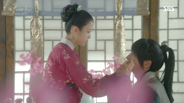 [달의연인보보경심:려] 애정이든 우정이든 나한텐 다 똑같아. 하나뿐이야 | 인스티즈