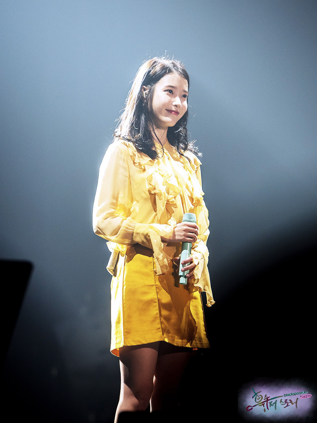 섹시함과 아름다움이 공존하는 광주콘서트 아이유.jpg | 인스티즈