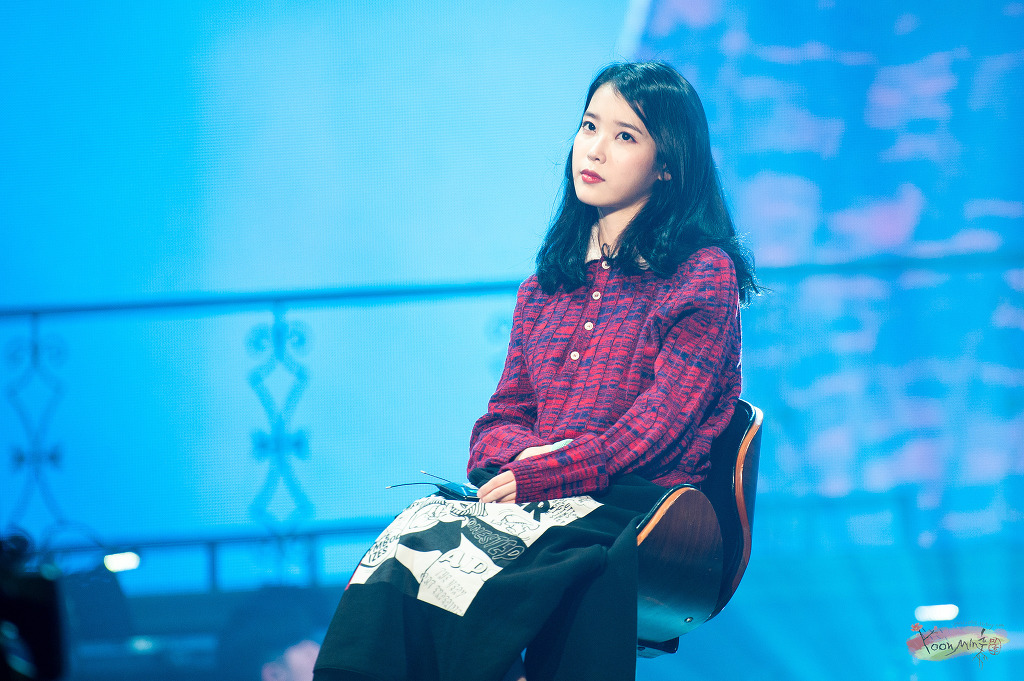 섹시함과 아름다움이 공존하는 광주콘서트 아이유.jpg | 인스티즈